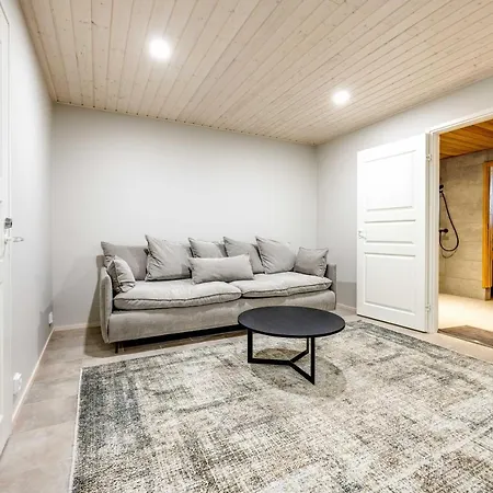 Luksushuvila Panorama 别墅 Himos